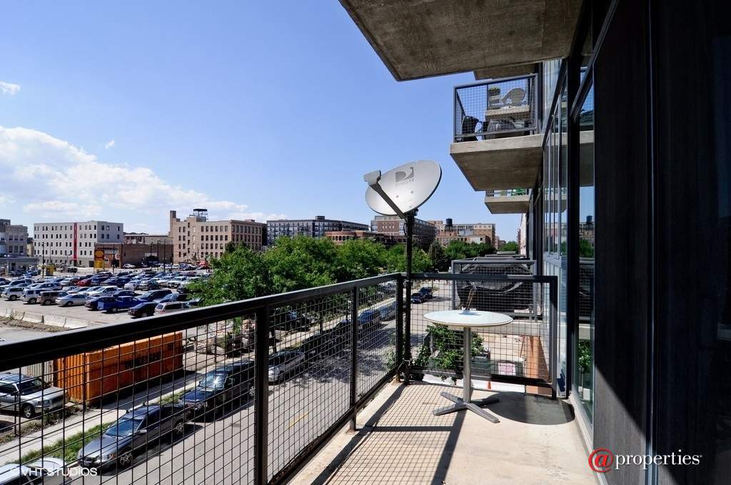 321 S Sangamon Street #303 Chicago, Illinois 60607 - Terrace