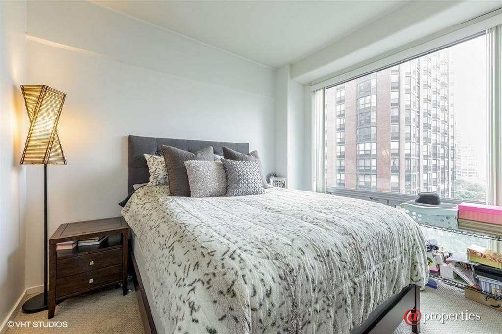 1 E 8th Street #701 Chicago, Illinois 60605 - Image 25