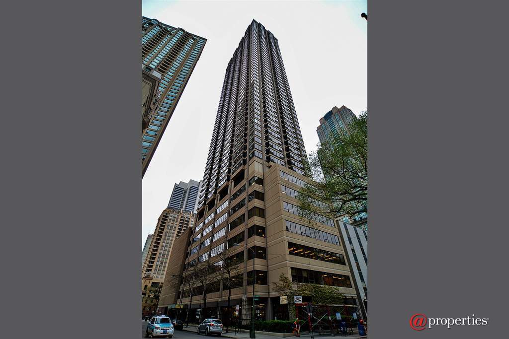30 E Huron Street #2607 Chicago, Illinois 60611 - Front View
