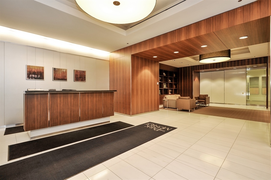 65 E Monroe Street #4607 Chicago, Illinois 60603 - Lobby