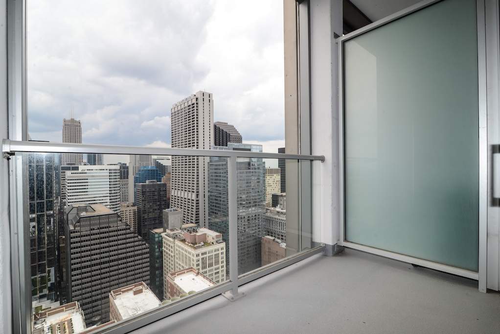 65 E Monroe Street #4607 Chicago, Illinois 60603 - Balcony