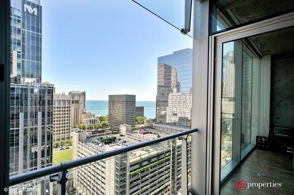 600 N Fairbanks Court #2303 Chicago, Illinois 60611 - Balcony