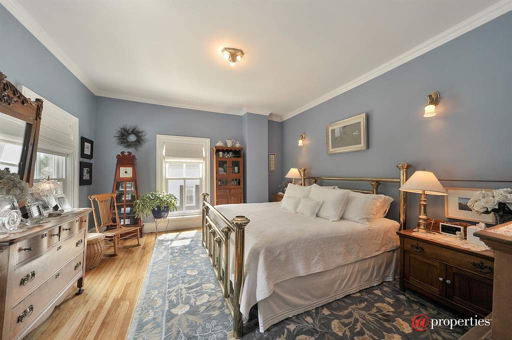 4132 N Keeler Avenue Chicago, Illinois 60641 - Master Bedroom