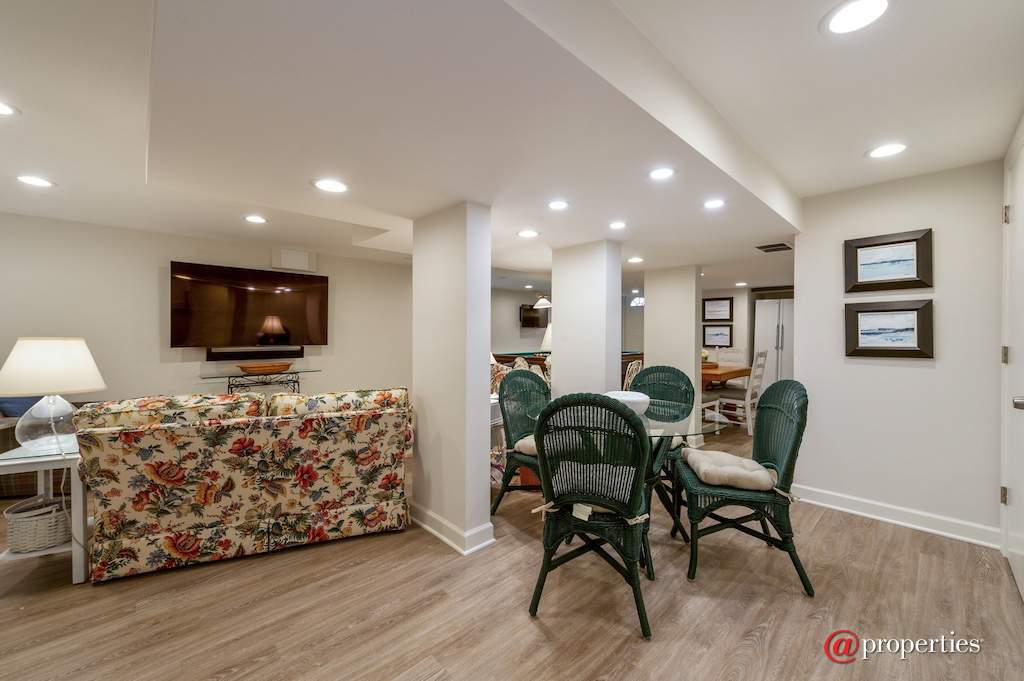 4132 N Keeler Avenue Chicago, Illinois 60641 - Image 30