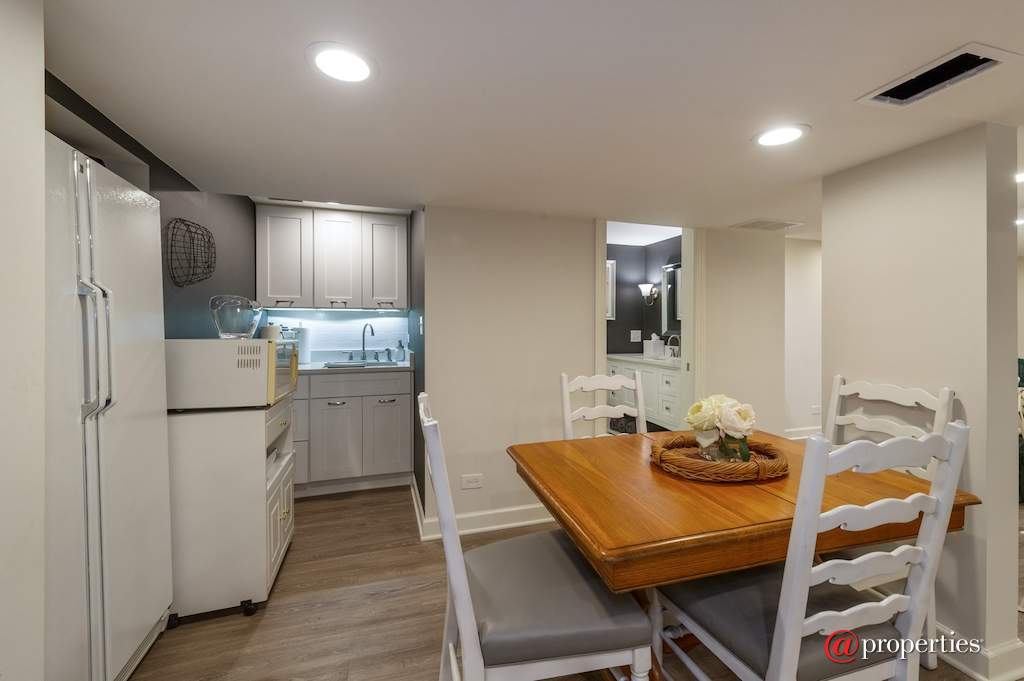 4132 N Keeler Avenue Chicago, Illinois 60641 - Image 32