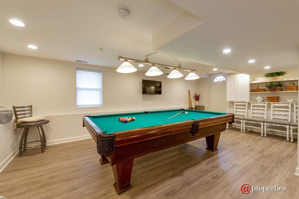 4132 N Keeler Avenue Chicago, Illinois 60641 - Basement