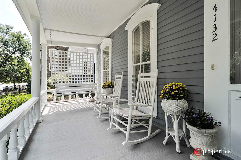 4132 N Keeler Avenue Chicago, Illinois 60641 - Front Porch
