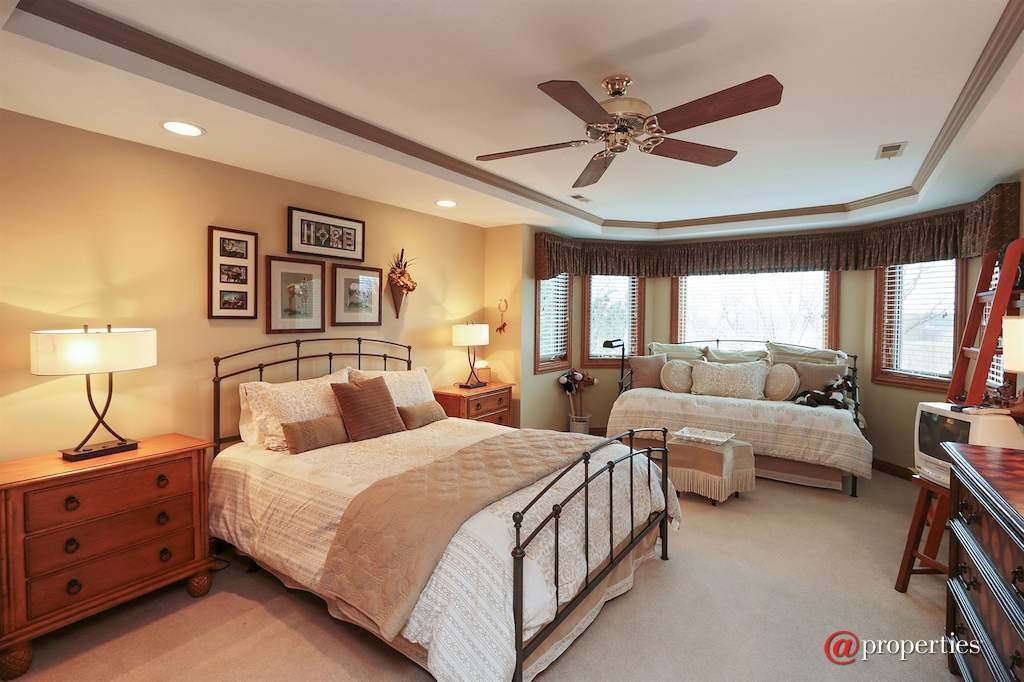 1740 Lakeview Terrace Libertyville, Illinois 60048 - Sunlight views Bed 3