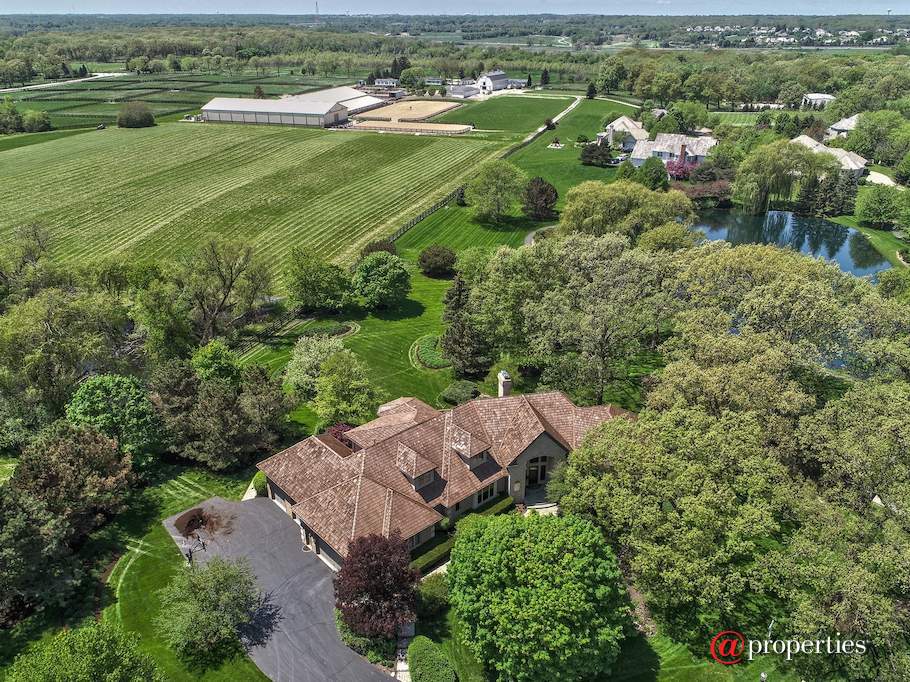 1740 Lakeview Terrace Libertyville, Illinois 60048 - Aerial View