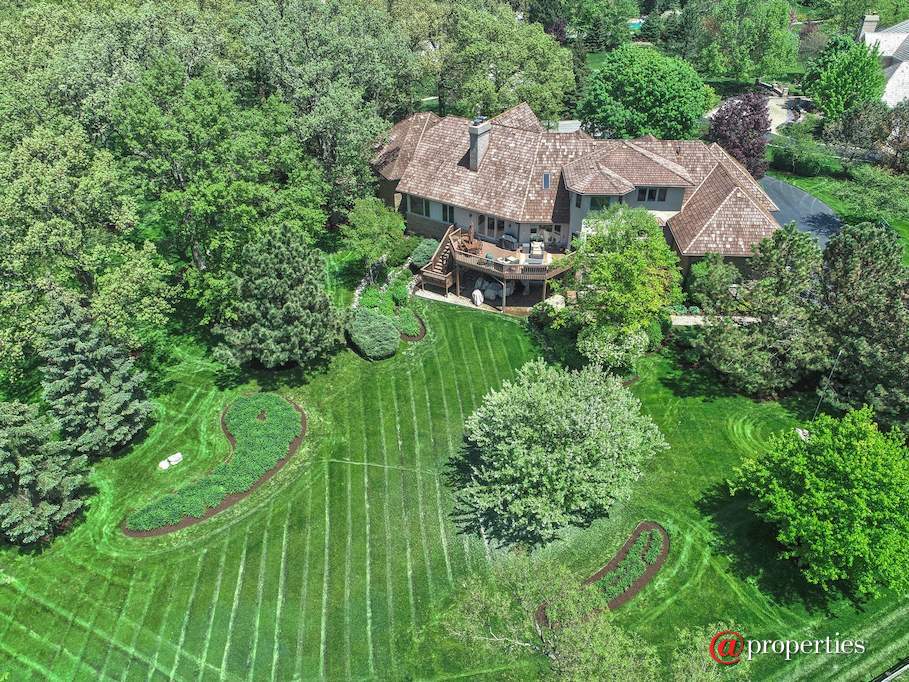 1740 Lakeview Terrace Libertyville, Illinois 60048 - Aerial View