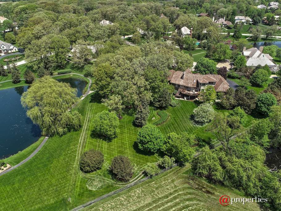1740 Lakeview Terrace Libertyville, Illinois 60048 - Aerial View