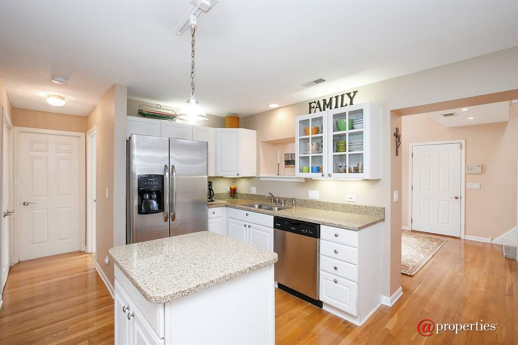 810 River Terrace Drive Johnsburg, Illinois 60051 - Kitchen