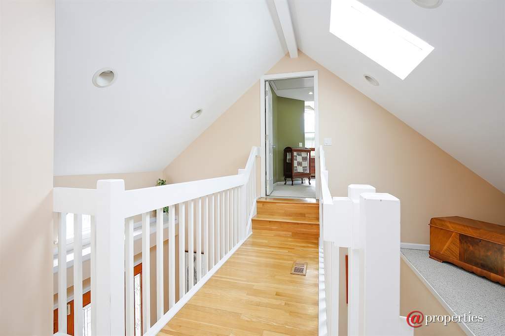 810 River Terrace Drive Johnsburg, Illinois 60051 - Hallway