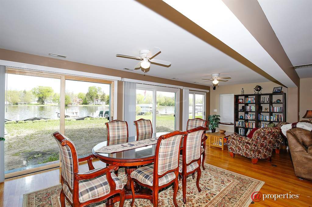 810 River Terrace Drive Johnsburg, Illinois 60051 - Family Room / Dining Room