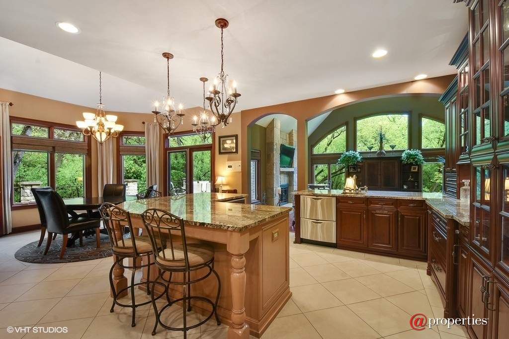 284 Fox Harbor Drive Trout Valley, Illinois 60013 - Kitchen