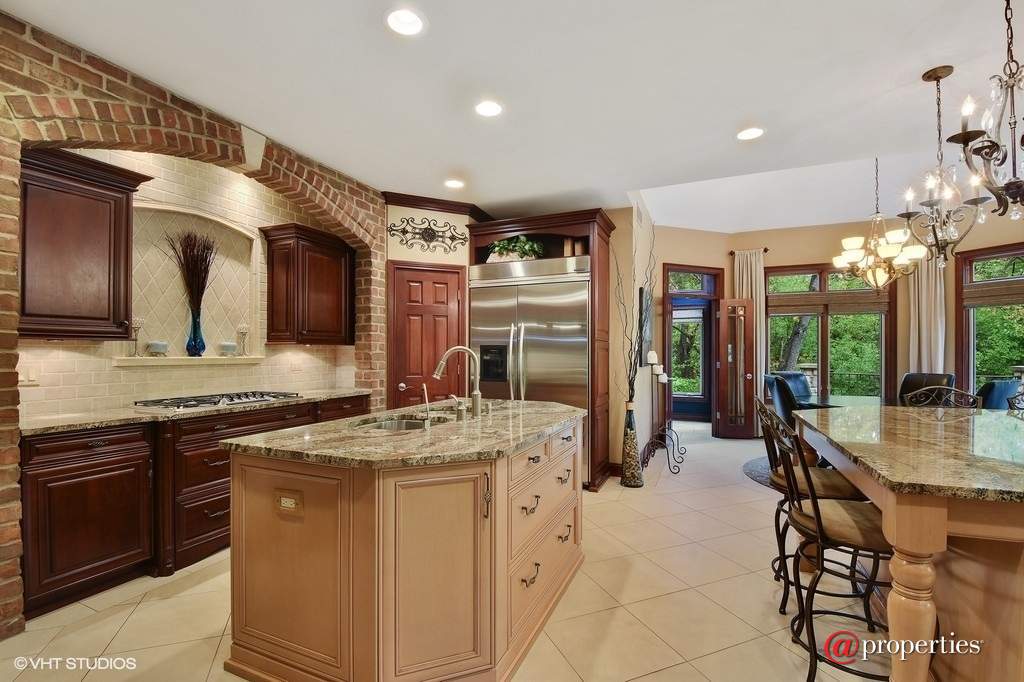 284 Fox Harbor Drive Trout Valley, Illinois 60013 - Kitchen