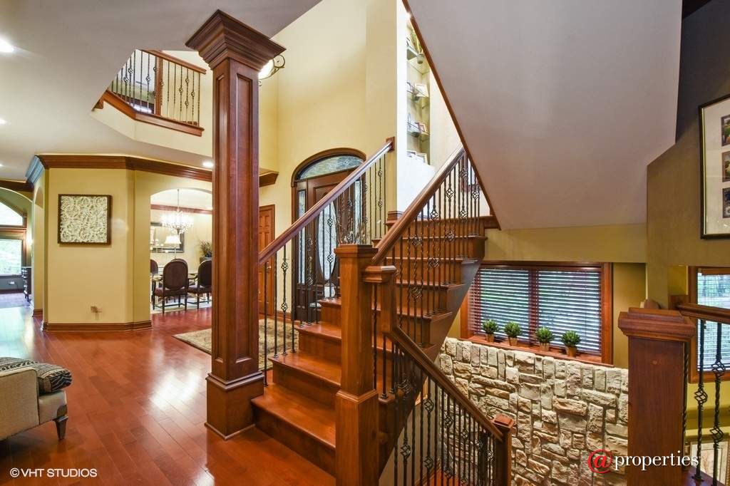284 Fox Harbor Drive Trout Valley, Illinois 60013 - Foyer
