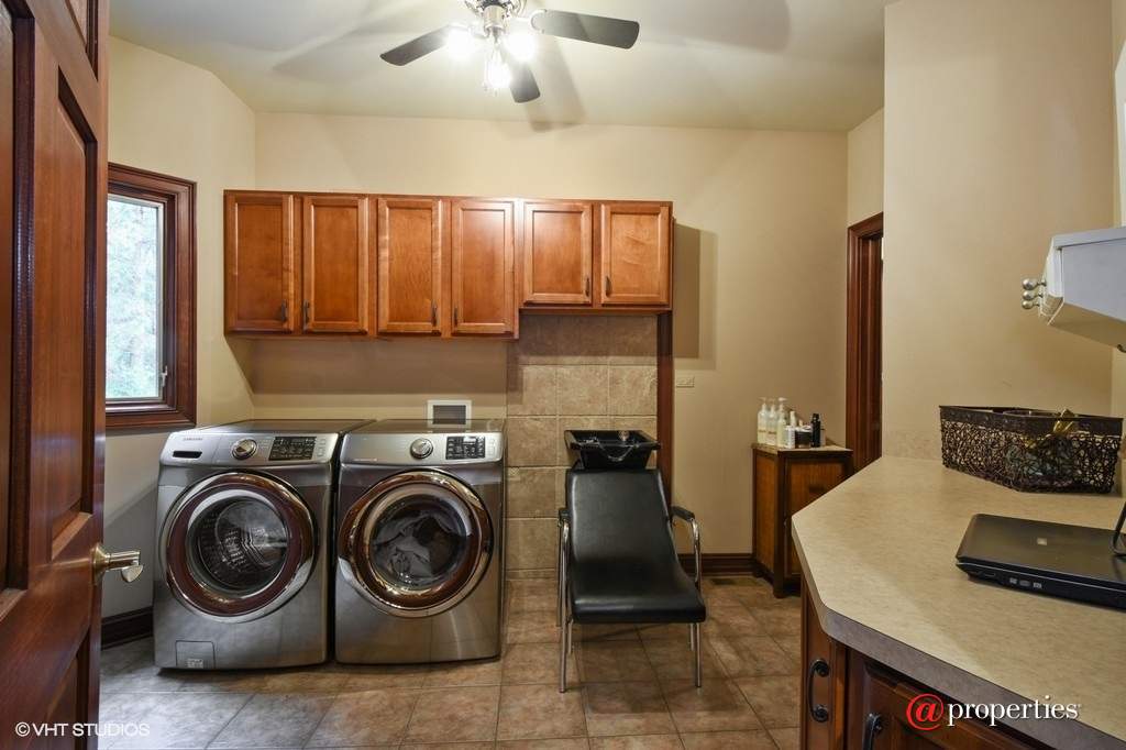 284 Fox Harbor Drive Trout Valley, Illinois 60013 - Main Level Laundry Room