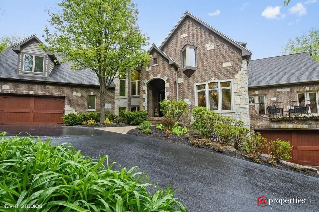 284 Fox Harbor Drive Trout Valley, Illinois 60013 - Front View