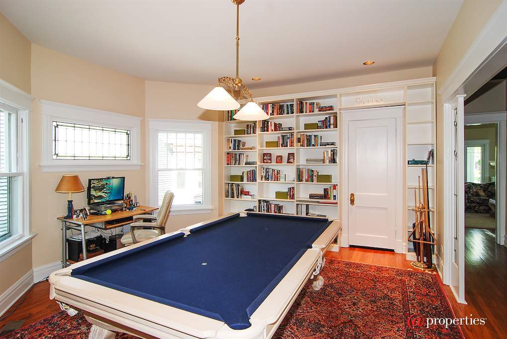 544 Keystone Avenue River Forest, Illinois 60305 - Office