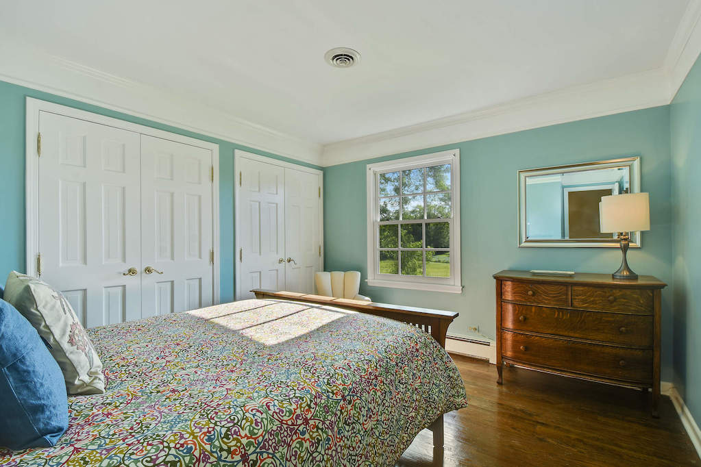 17 Oakdene East Barrington Hills, Illinois 60010 - 3rd Bedroom