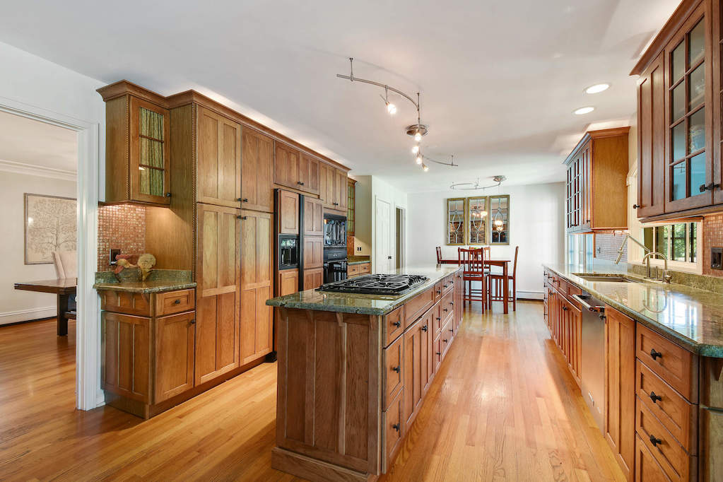 17 Oakdene East Barrington Hills, Illinois 60010 - Kitchen
