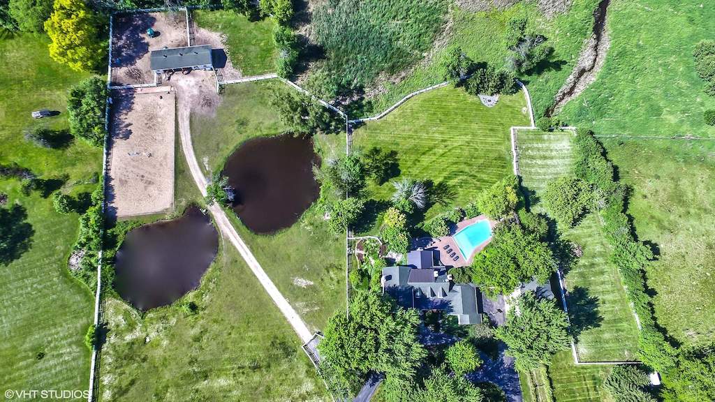 17 Oakdene East Barrington Hills, Illinois 60010 - Aerial View