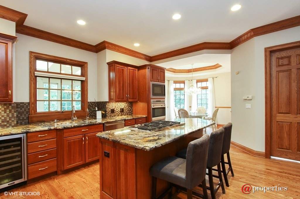28532 N Sky Crest Drive Ivanhoe, Illinois 60060 - Kitchen / Breakfast Room