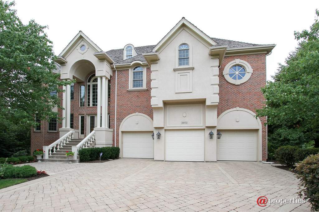 28532 N Sky Crest Drive Ivanhoe, Illinois 60060 - Front View