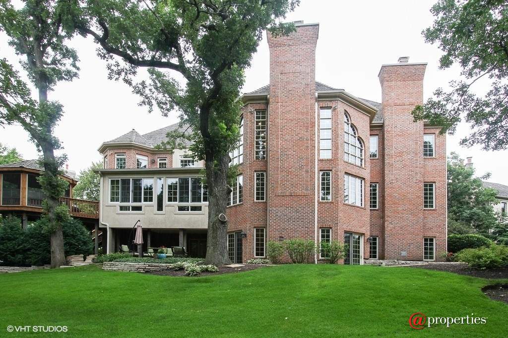 28532 N Sky Crest Drive Ivanhoe, Illinois 60060 - Rear View