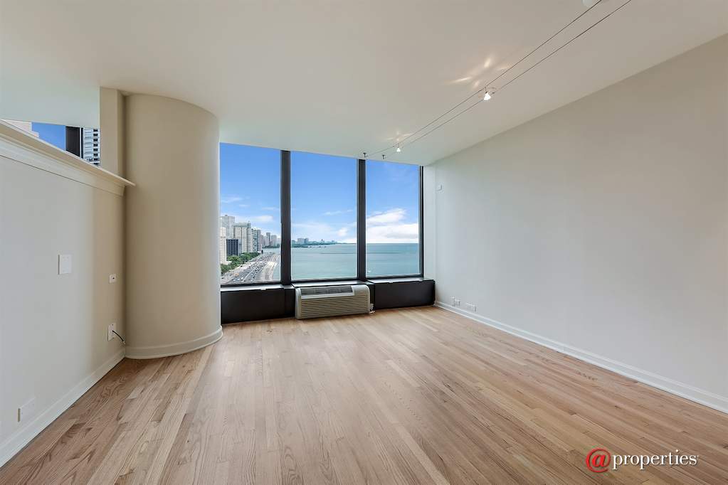 505 N Lake Shore Drive #1417 Chicago, Illinois 60611 - Living Room