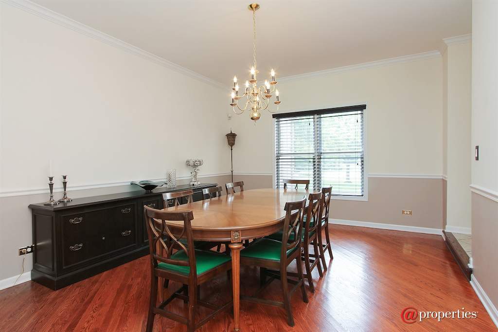 22056 N Old Farm Road Deer Park, Illinois 60010 - Dining Room