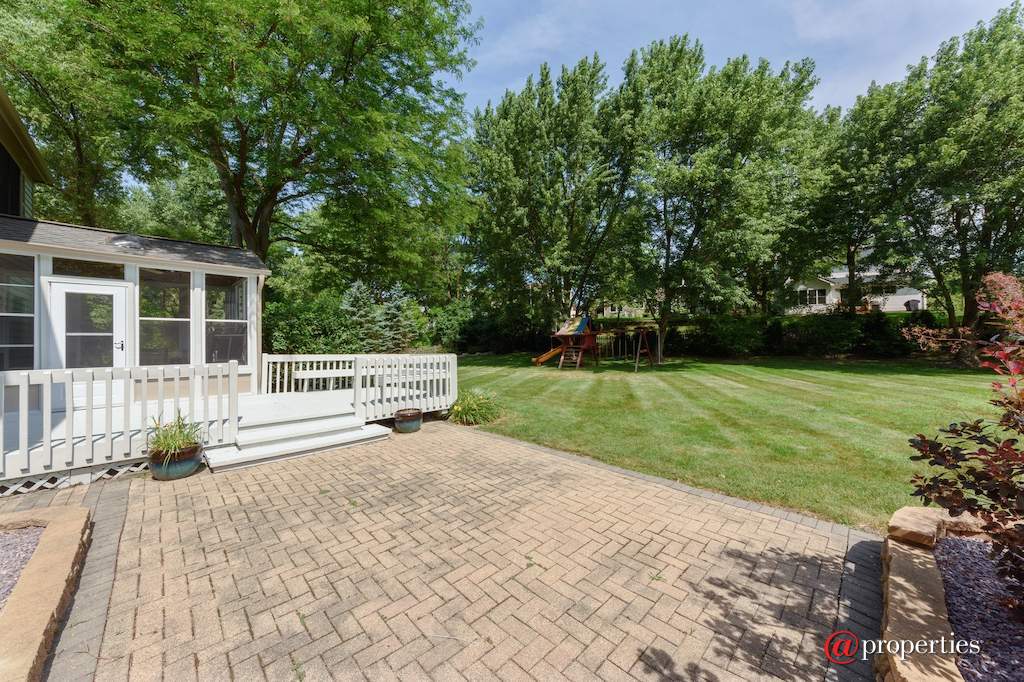 22056 N Old Farm Road Deer Park, Illinois 60010 - Patio