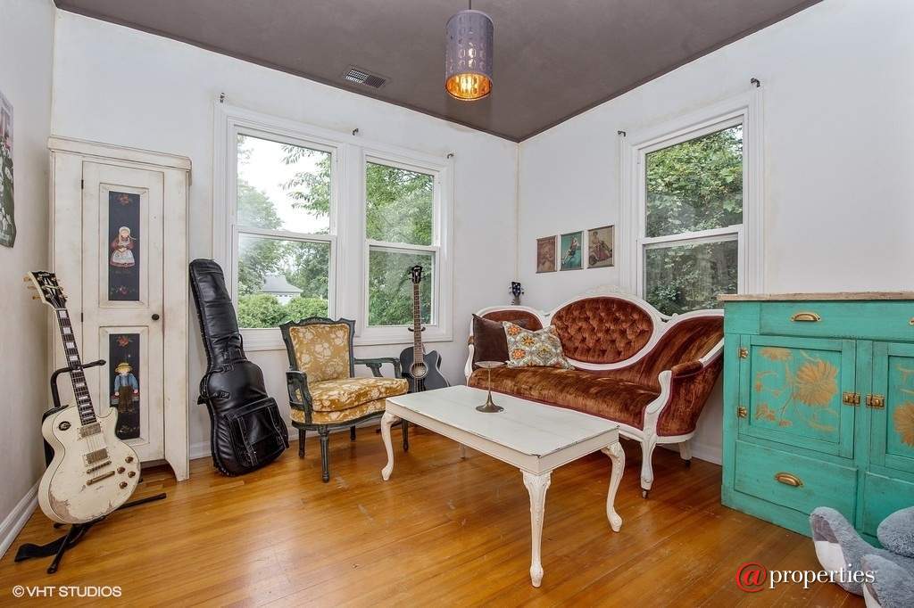 17W330 White Pine Road Bensenville, Illinois 60106 - 2nd Bedroom