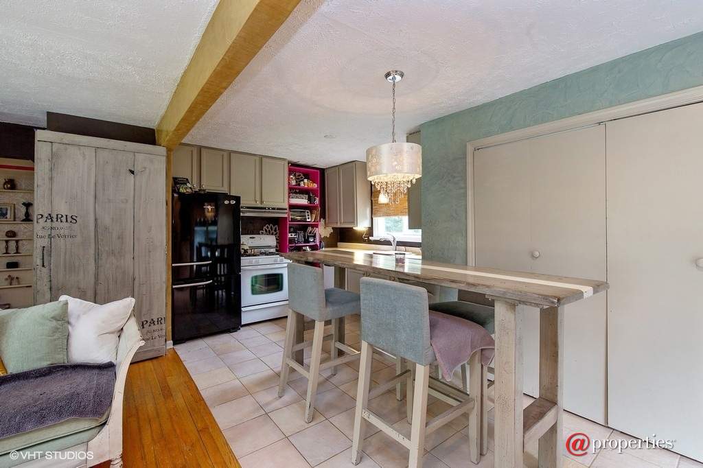 17W330 White Pine Road Bensenville, Illinois 60106 - Dining Room