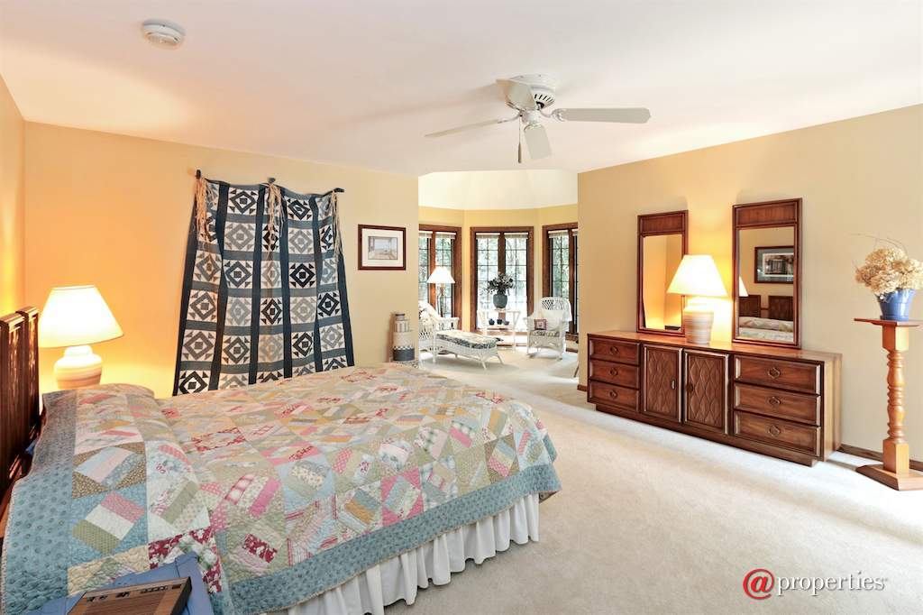 4662 Celano Drive Libertyville, Illinois 60048 - Master Bedroom