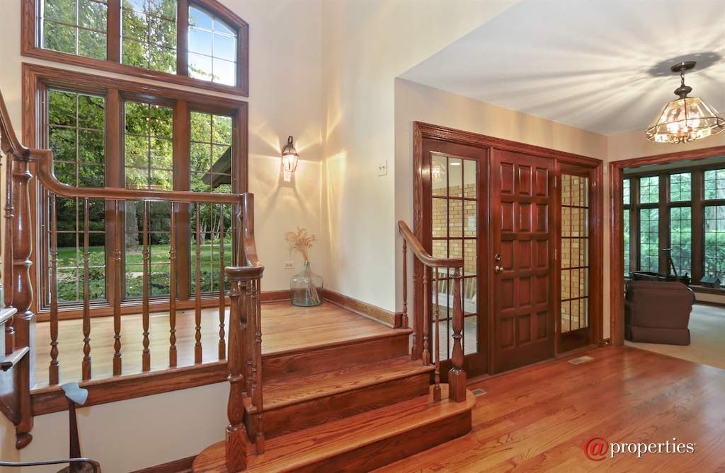 4662 Celano Drive Libertyville, Illinois 60048 - Foyer