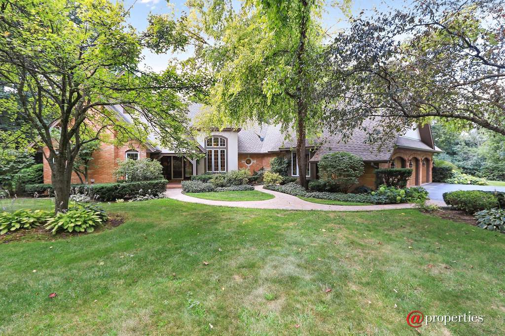 4662 Celano Drive Libertyville, Illinois 60048 - Front View