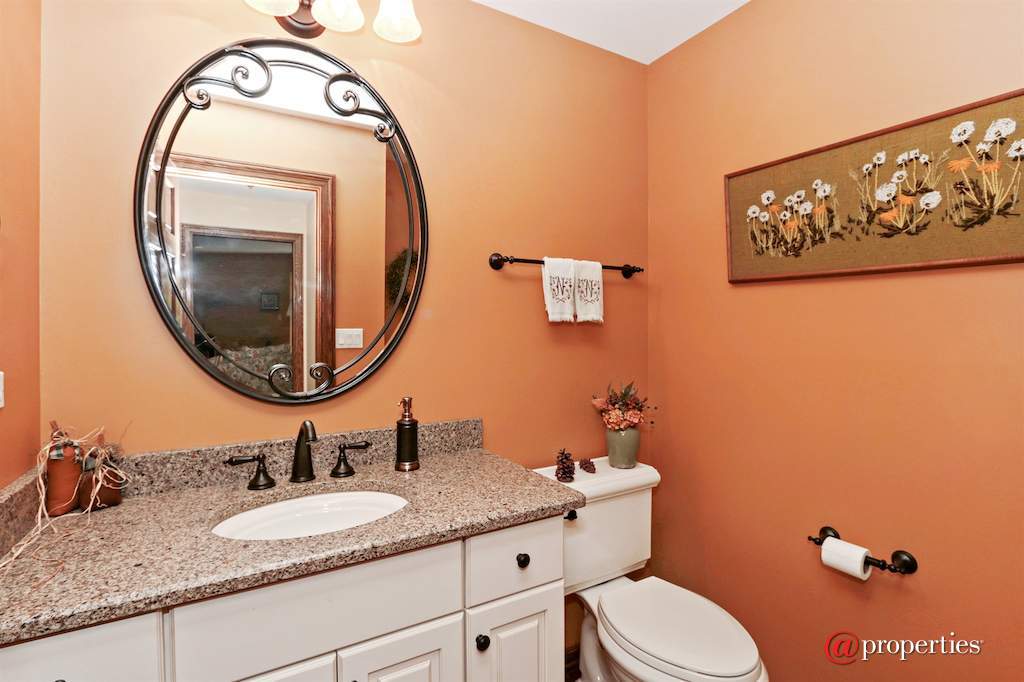 4662 Celano Drive Libertyville, Illinois 60048 - Half Bath
