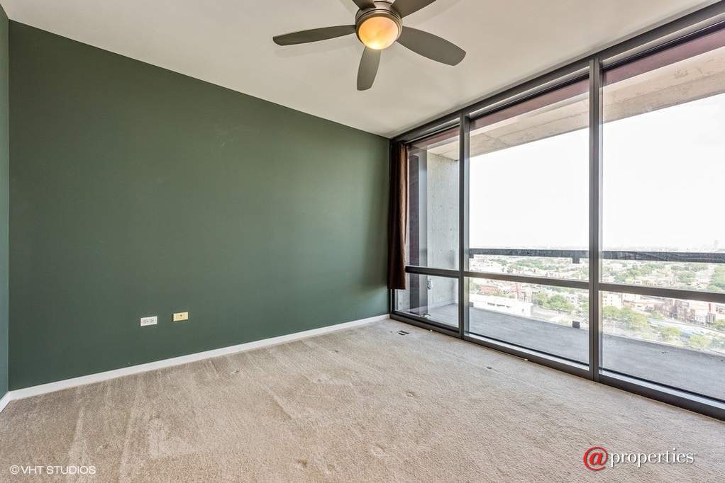 860 W Blackhawk Street #2205 Chicago, Illinois 60642 - Bedroom