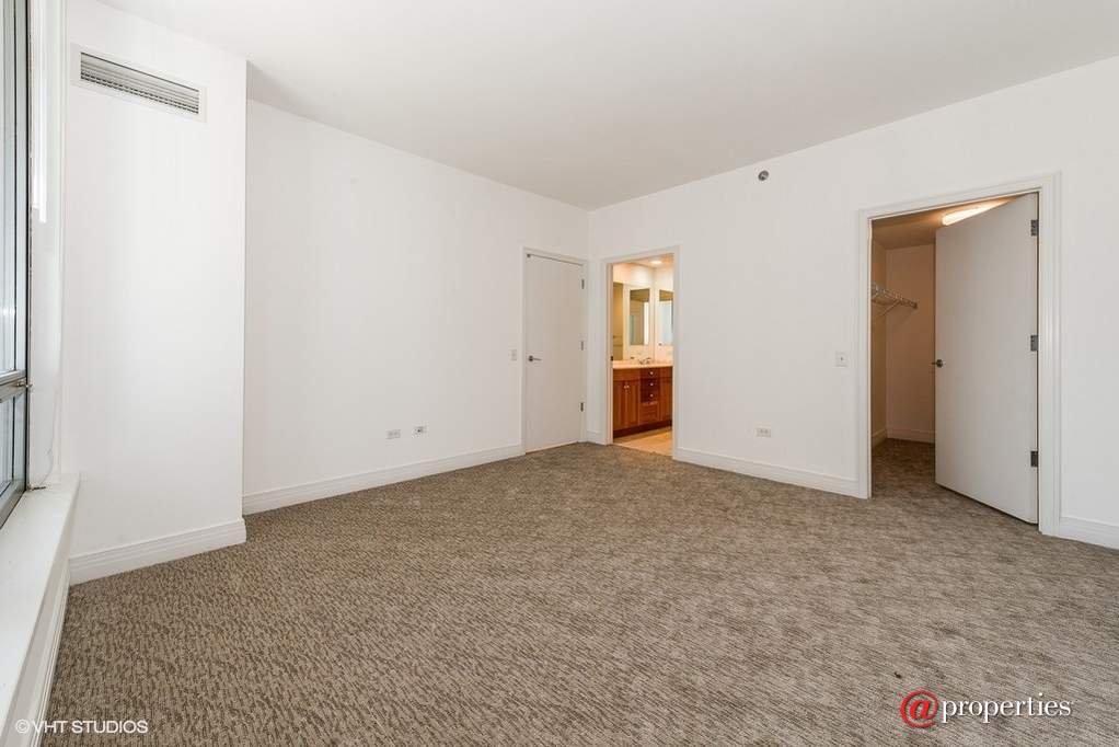 600 N Lake Shore Drive #3303 Chicago, Illinois 60611 - Master Bedroom