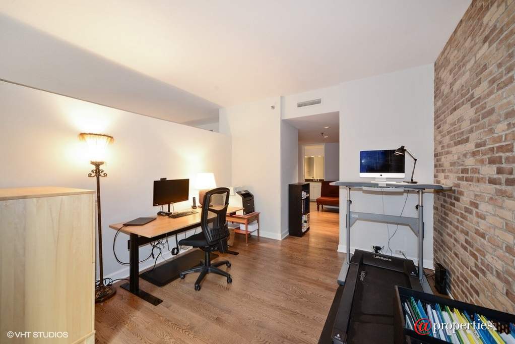 680 N Lake Shore Drive #712 Chicago, Illinois 60611 - Bedroom used as an office