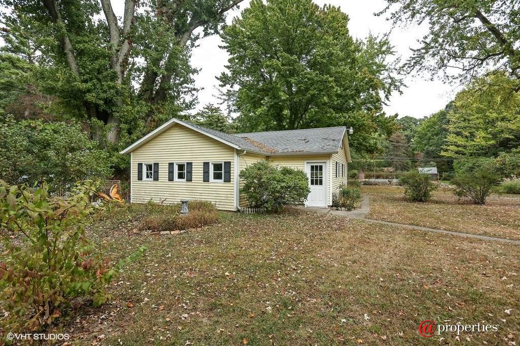 16350 Raz Road Union Pier, Mi 49129 - Garage