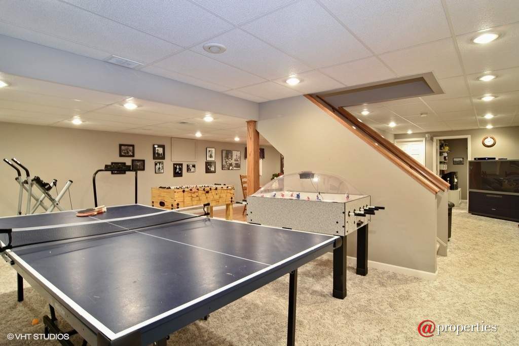 83 S Old Creek Road Vernon Hills, Illinois 60061 - Lower Level
