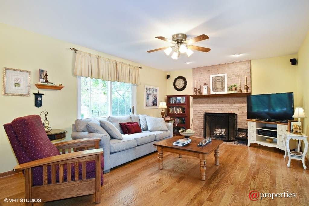 83 S Old Creek Road Vernon Hills, Illinois 60061 - Family Room