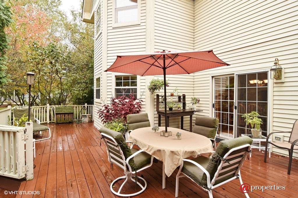 83 S Old Creek Road Vernon Hills, Illinois 60061 - Deck