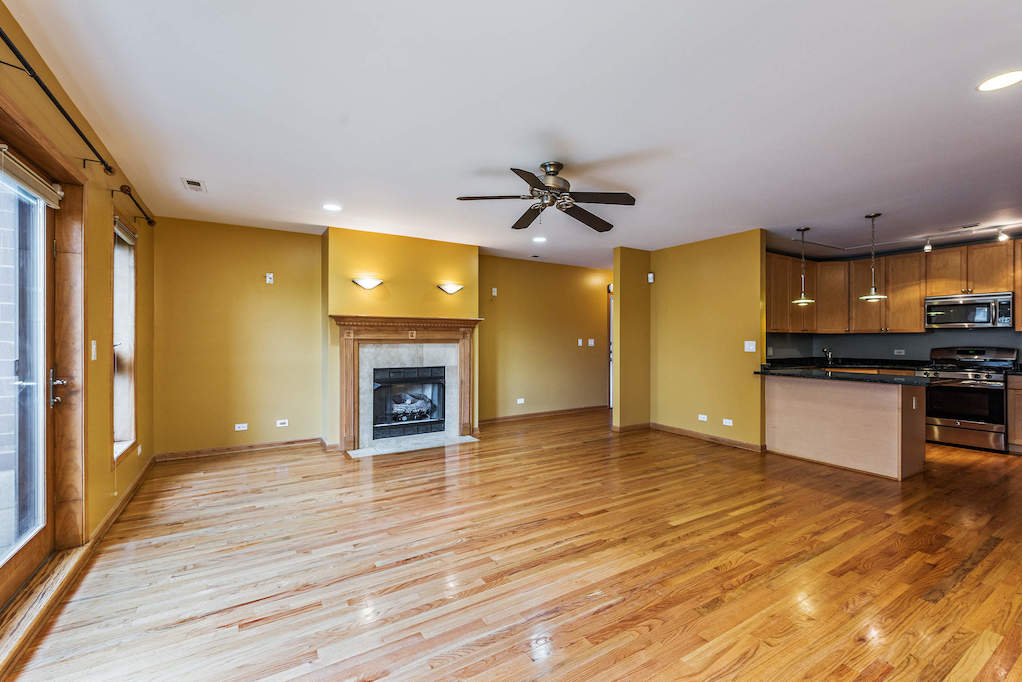 2136 W Monroe Street #104 Chicago, Illinois 60612 - Living Room
