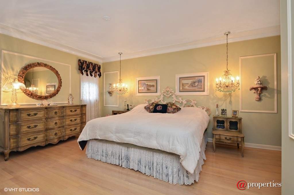 3580 Whirlaway Drive Northbrook, Illinois 60062 - Master Bed room