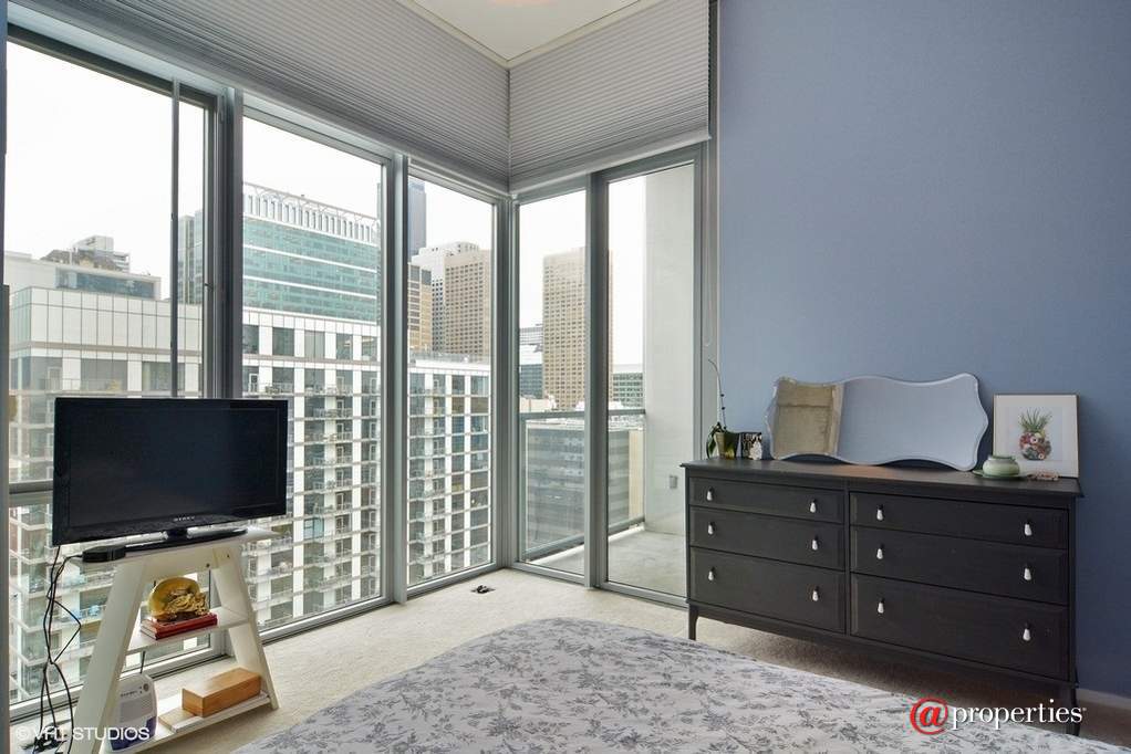 659 W Randolph Street #1803 Chicago, Illinois 60661 - Master Bedroom