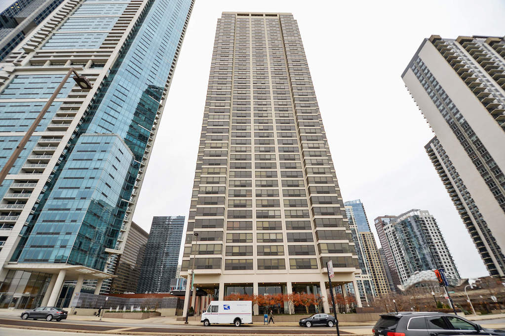 360 E Randolph Street #1606 Chicago, Illinois 60601 - Front View